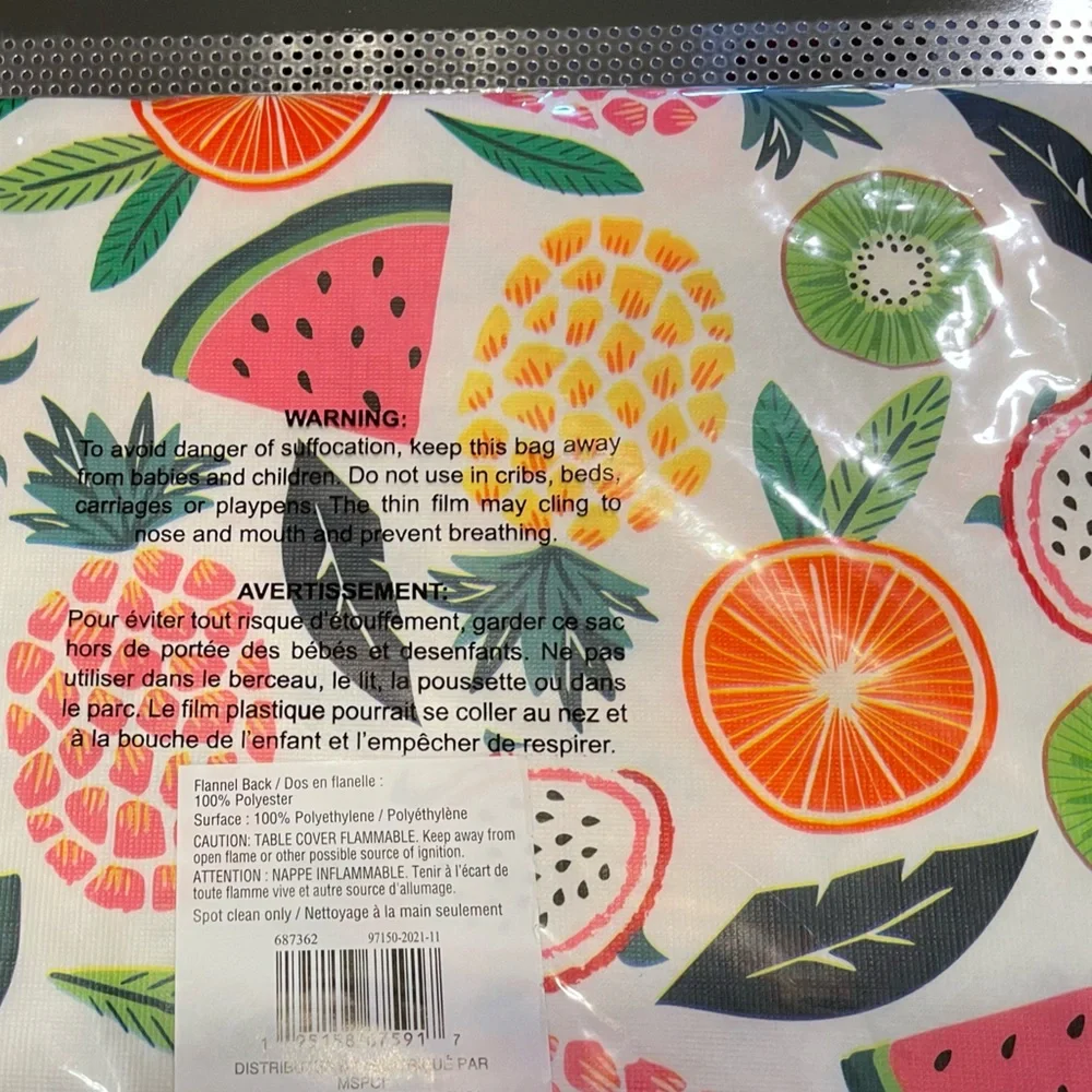 Tropical table cover. NWT. Reusable